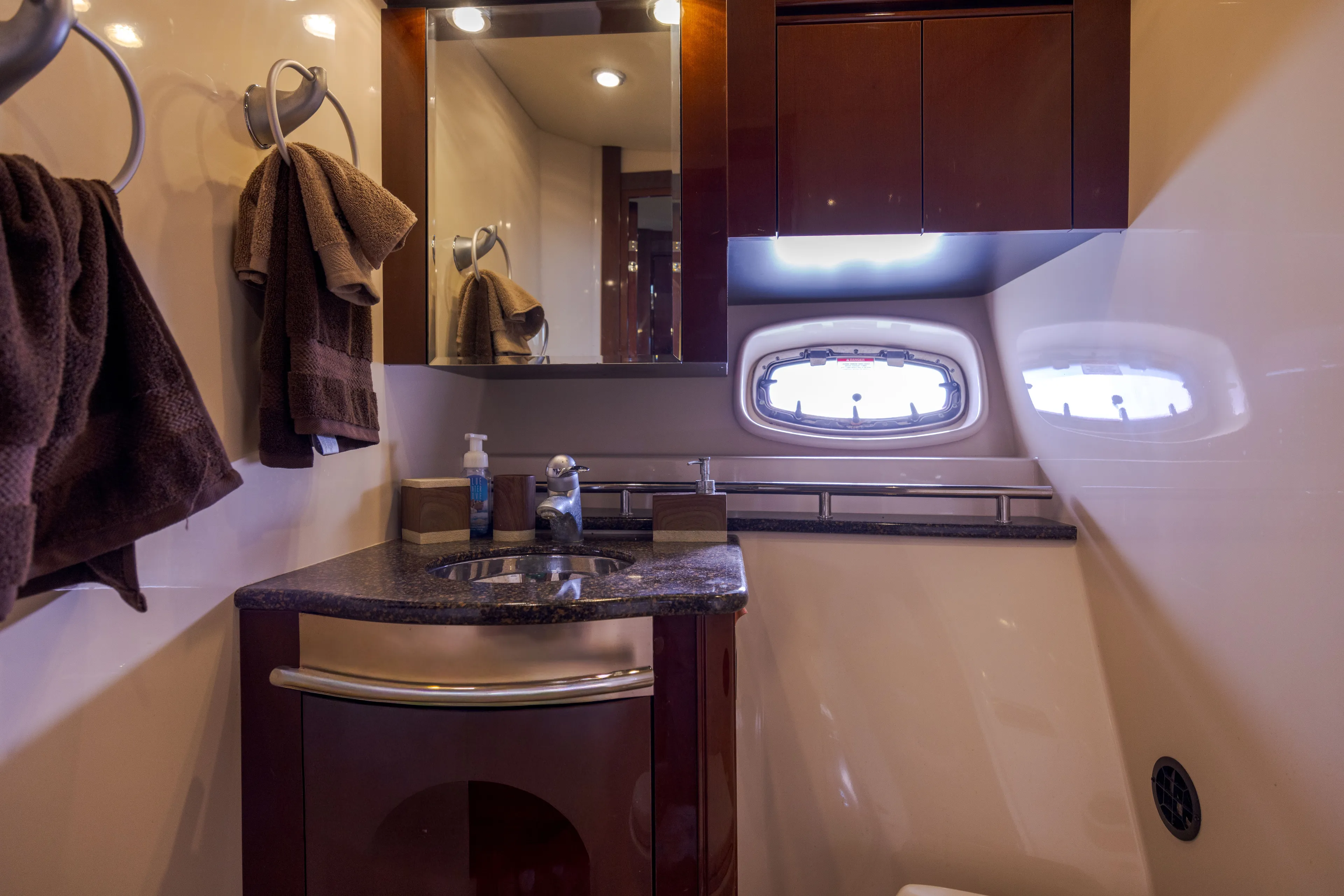 Sea Ray 48 Sundancer image