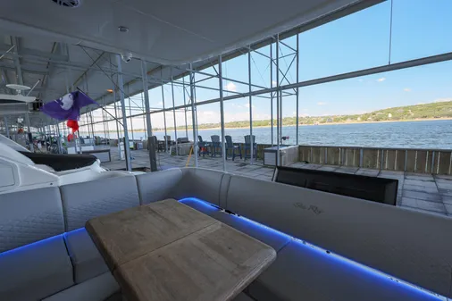 Sea Ray Fly 460 image