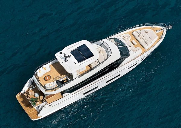 Azimut FLY-82 image