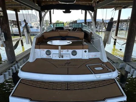 Four Winns HD8 image