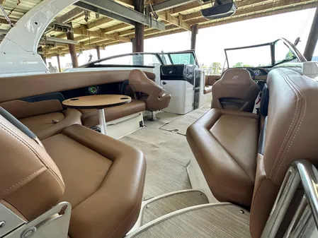 Four Winns HD8 image