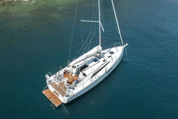 Beneteau OCEANIS-37-1 image