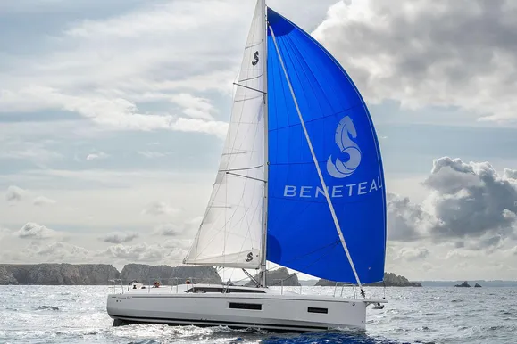 2025 Beneteau Oceanis 37.1