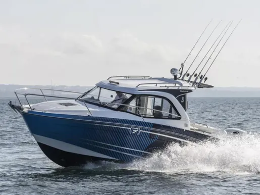 2025 Beneteau Antares 7 Fishing