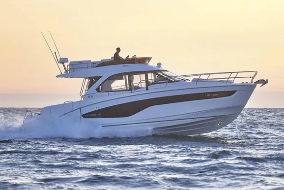 2025 Beneteau Antares 12