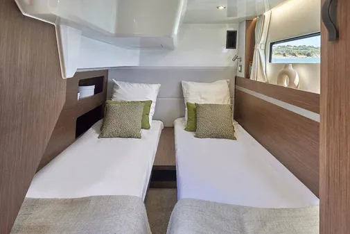 Beneteau ANTARES-12 image