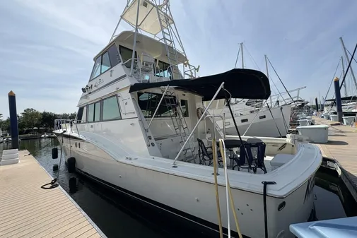 Hatteras 60 enclosed bridge image