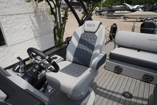 Harris 230 Solstice image