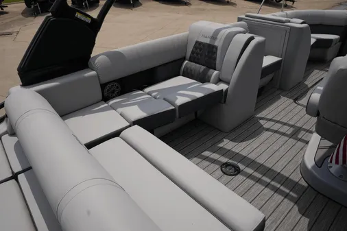 Harris 230 Solstice image