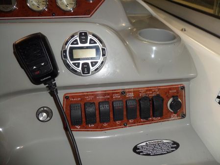 Bayliner 325 EXPRESS image