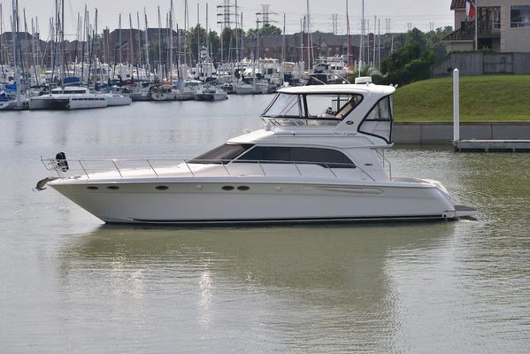 Sea Ray 480 Sedan Bridge - main image