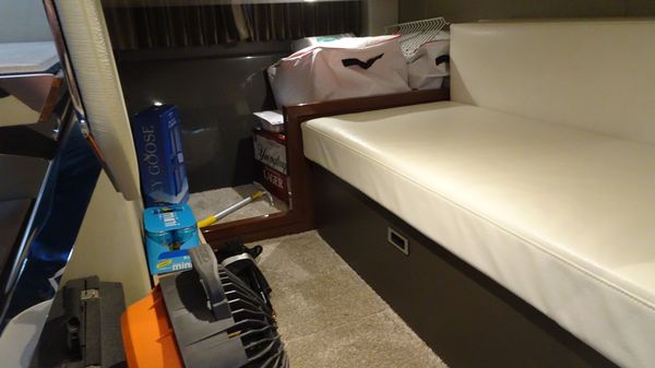 Carver C34-COUPE image