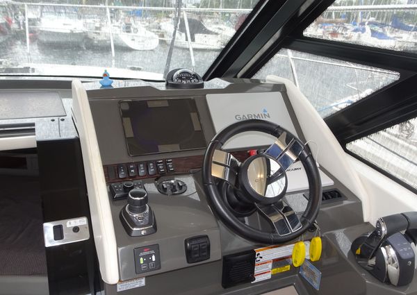 Carver C34-COUPE image