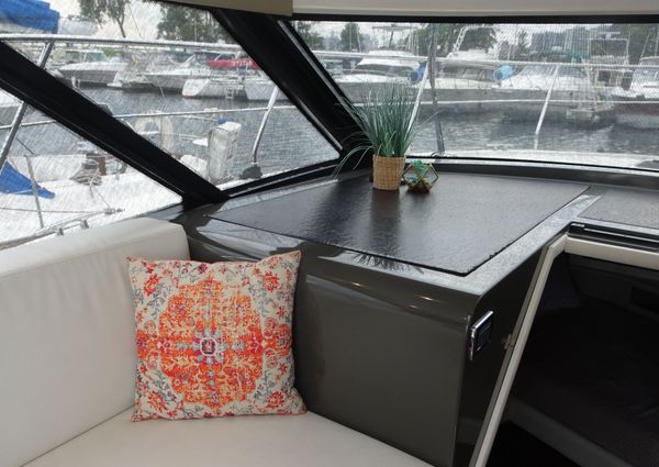 Carver C34-COUPE image