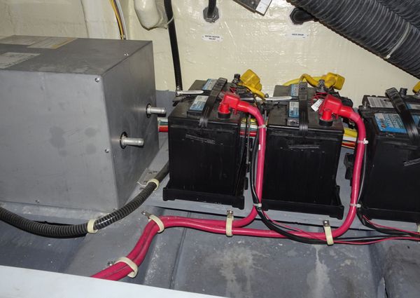 Carver C34-COUPE image