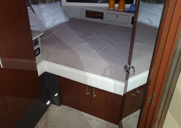 Carver C34-COUPE image