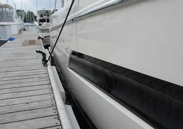 Carver C34-COUPE image