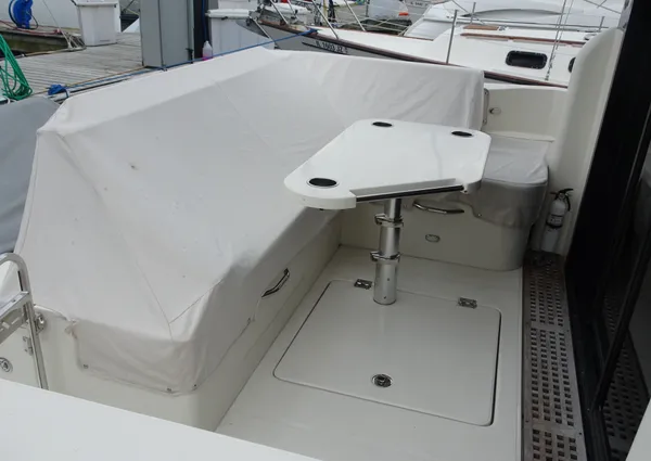 Carver C34-COUPE image