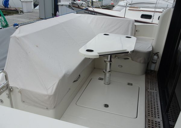 Carver C34-COUPE image