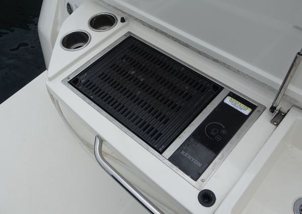 Carver C34-COUPE image