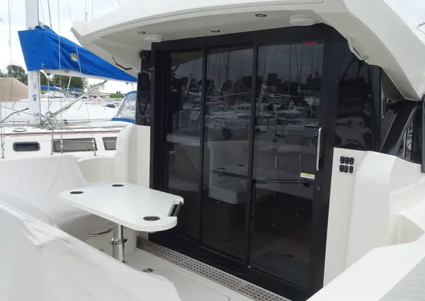 Carver C34-COUPE image