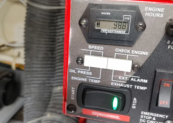 Carver C34-COUPE image