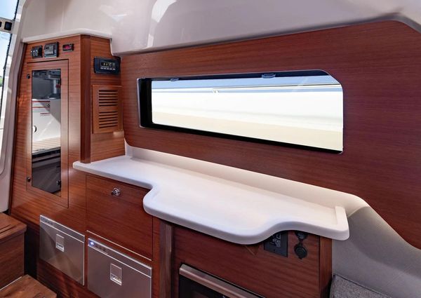 Pursuit S-388-SPORT image