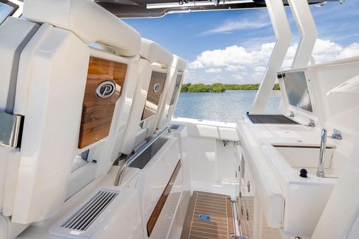 Pursuit S-388-SPORT image