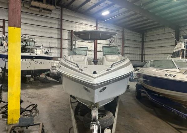 Crownline 270 image