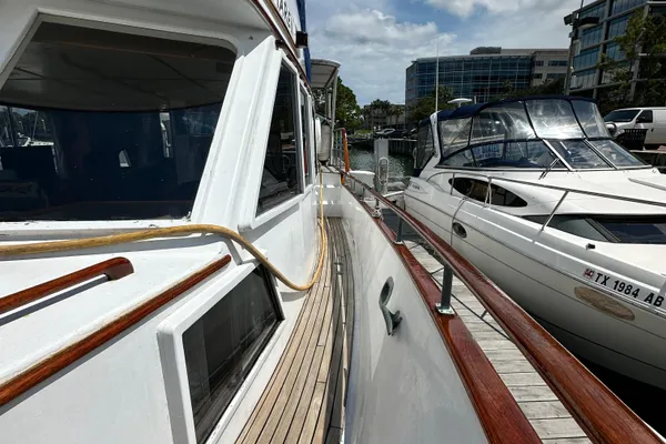 Island Gypsy Flush Aft Deck Trawler-Motor Yacht image