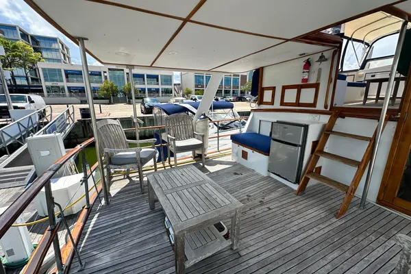 Island Gypsy Flush Aft Deck Trawler-Motor Yacht image