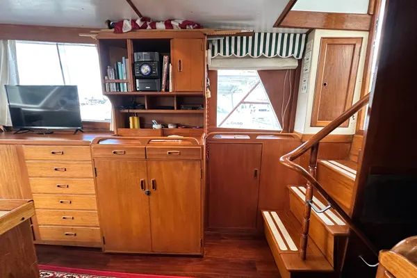 Island Gypsy Flush Aft Deck Trawler-Motor Yacht image