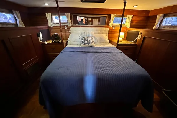 Island Gypsy Flush Aft Deck Trawler-Motor Yacht image