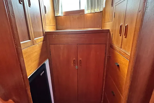 Island Gypsy Flush Aft Deck Trawler-Motor Yacht image