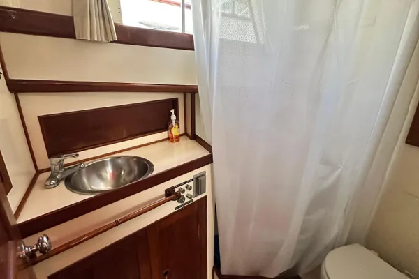 Island Gypsy Flush Aft Deck Trawler-Motor Yacht image