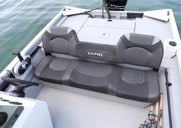 Lund 1760-PREDATOR-SS image