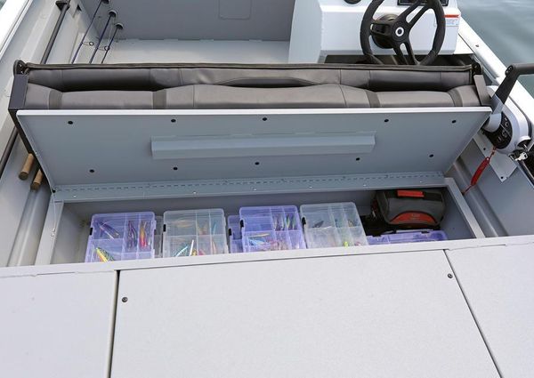 Lund 1760-PREDATOR-SS image