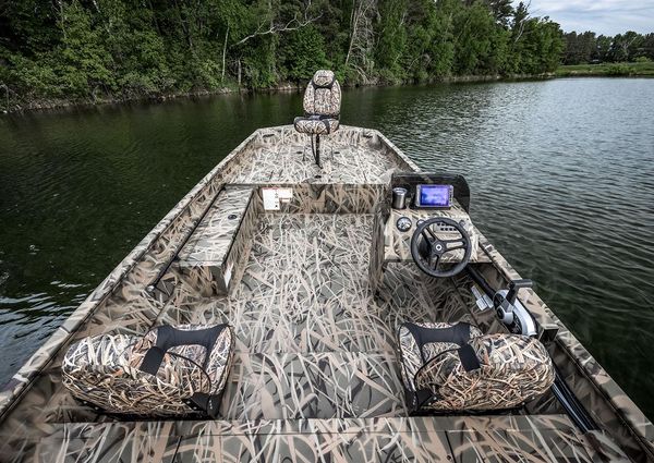 Lund 2070-PREDATOR-SS image