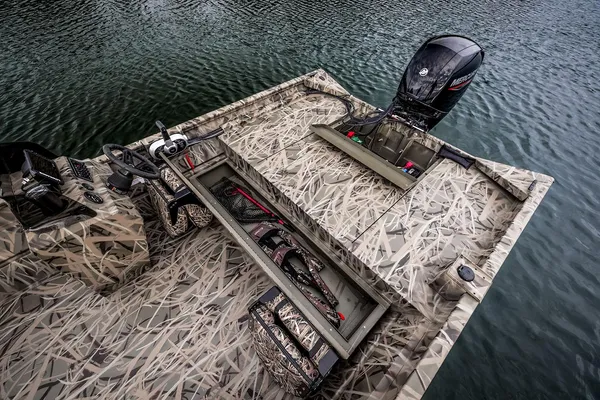 Lund 2070-PREDATOR-SS image