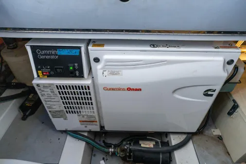 Azimut 40 Flybridge image