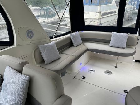 Bayliner 325 image