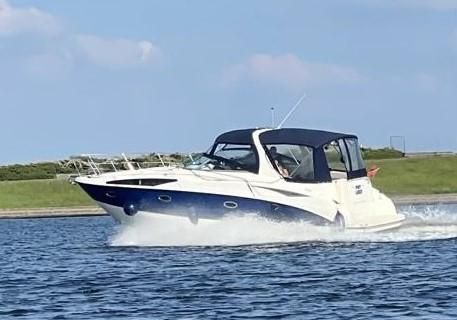 Bayliner 325 image