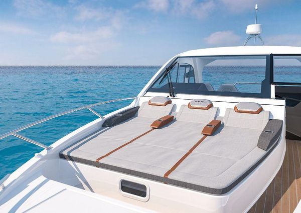 Beneteau GT-32 image