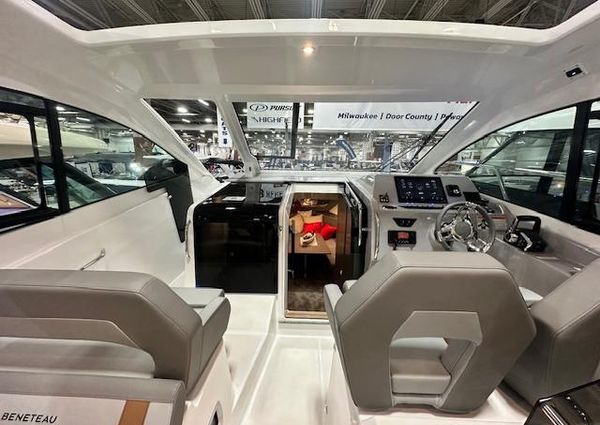 Beneteau GRAN-TURISMO-32 image