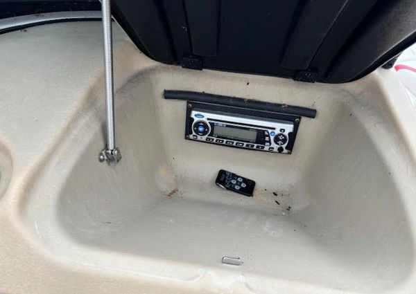 Glastron GT-205 image