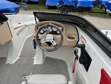 Glastron GT-205 image