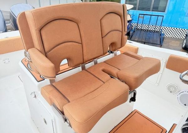 Sea-hunt GAMEFISH-30-COFFIN-BOX image