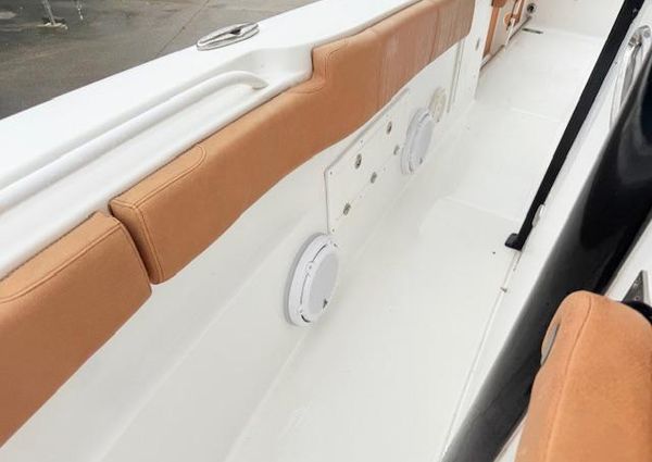 Sea-hunt GAMEFISH-30-COFFIN-BOX image