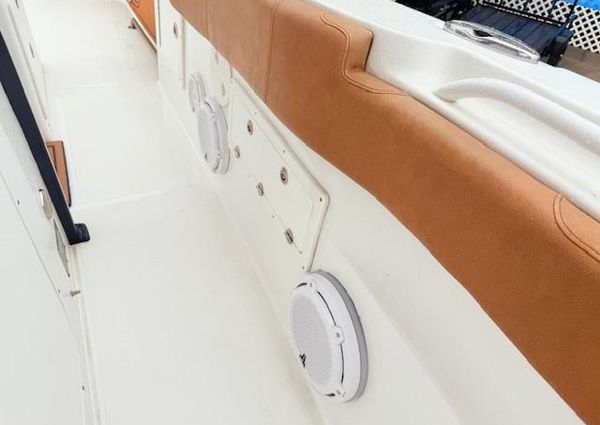 Sea-hunt GAMEFISH-30-COFFIN-BOX image