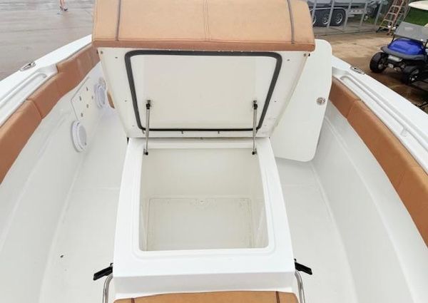 Sea-hunt GAMEFISH-30-COFFIN-BOX image